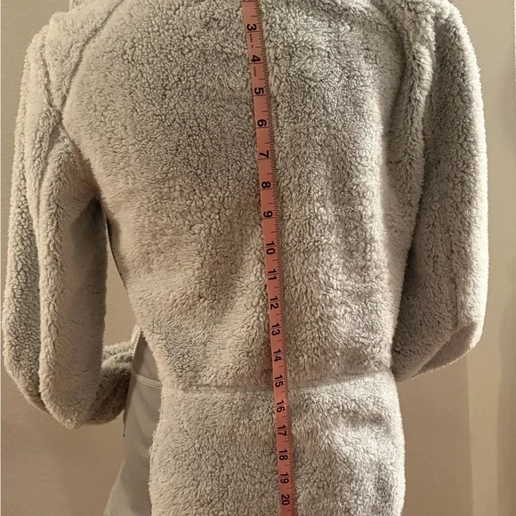 Koppen Women's Soft Gray Teddy Jacket - Picture 4 of 6